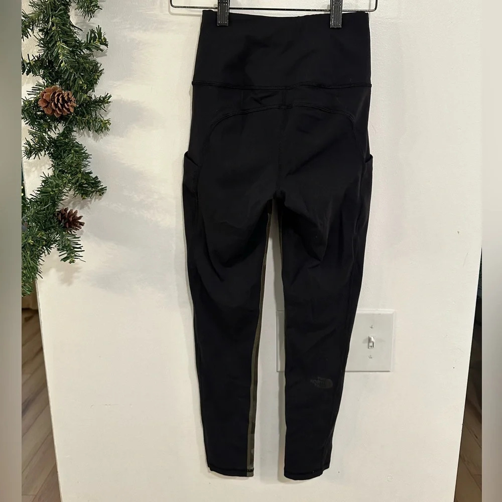 North Face Motivation High Rise Pocket 7/8 Tights Camo Black Womens S Yoga - Picture 5 of 8